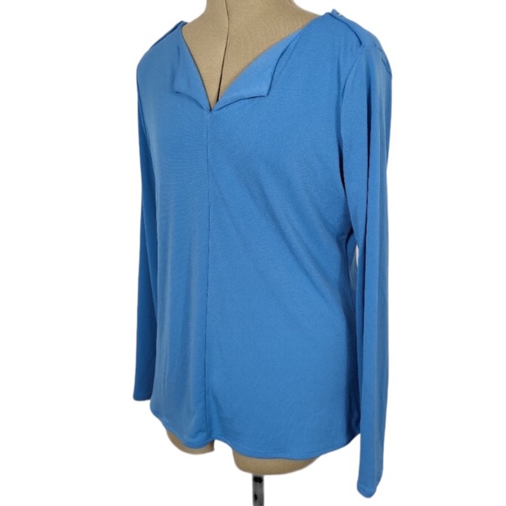 New York & Company sky blue v-neck long sleeve blouse, XL